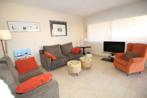 2T - EN - (Persons:-8, swimming pool, TV, Wifi, air conditioning-heating, pets allowed)