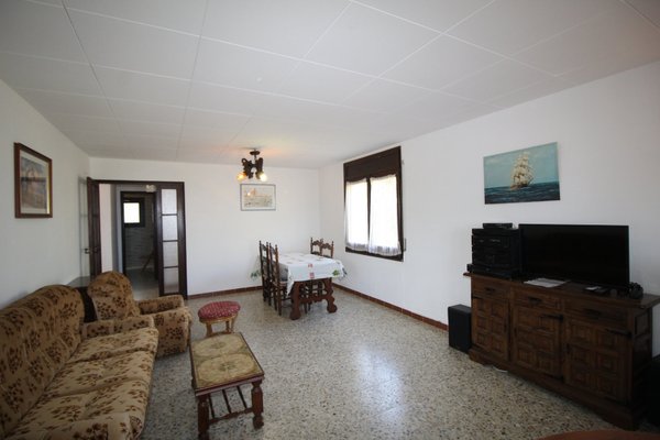 3F - EN - (Persons: 4, TV/SAT, air conditioning, pets allowed)
