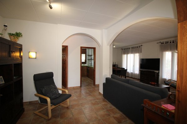 3T - EN - (Persons: 6, Pool, TV/SAT, WiFi, Heater, Airconditioner, Pets not allowed, )