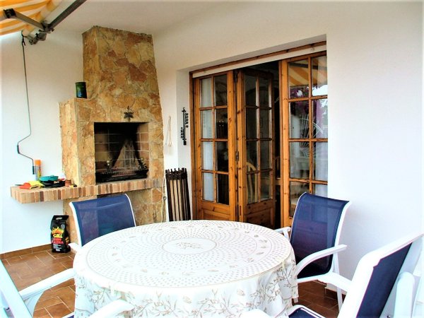 5Y - EN - (Persons: 8, swimming pool, TV/SAT, Wifi, air conditioning, pets allowed)