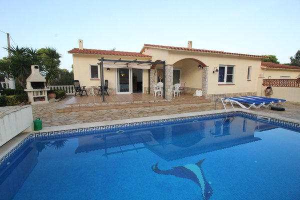 6A - EN - (Persons: 4, Swimming pool, TV/SAT, Wifi, Heating, Pets allowed)