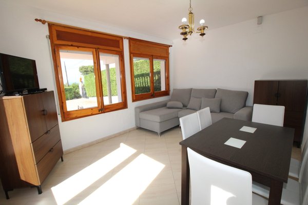 6L - Typ A - EN - ( Persons: 6, swimming pool, TV/SAT, Wifi, air conditioning, pets allowed )