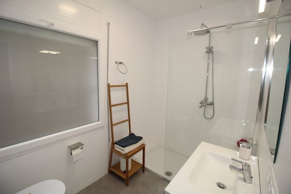 4R - EN - (Persons: 6, Pool, TV/SAT, Wifi, air conditioner, pets allowed)